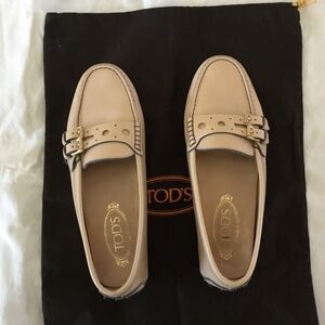 Tod’s Women Beige Loafers ( Size: 38)